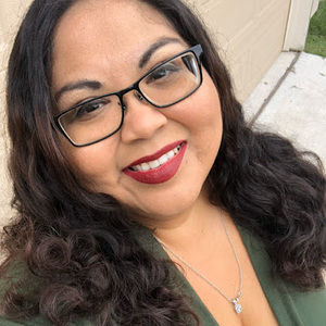 Meet your Posher, Leticia